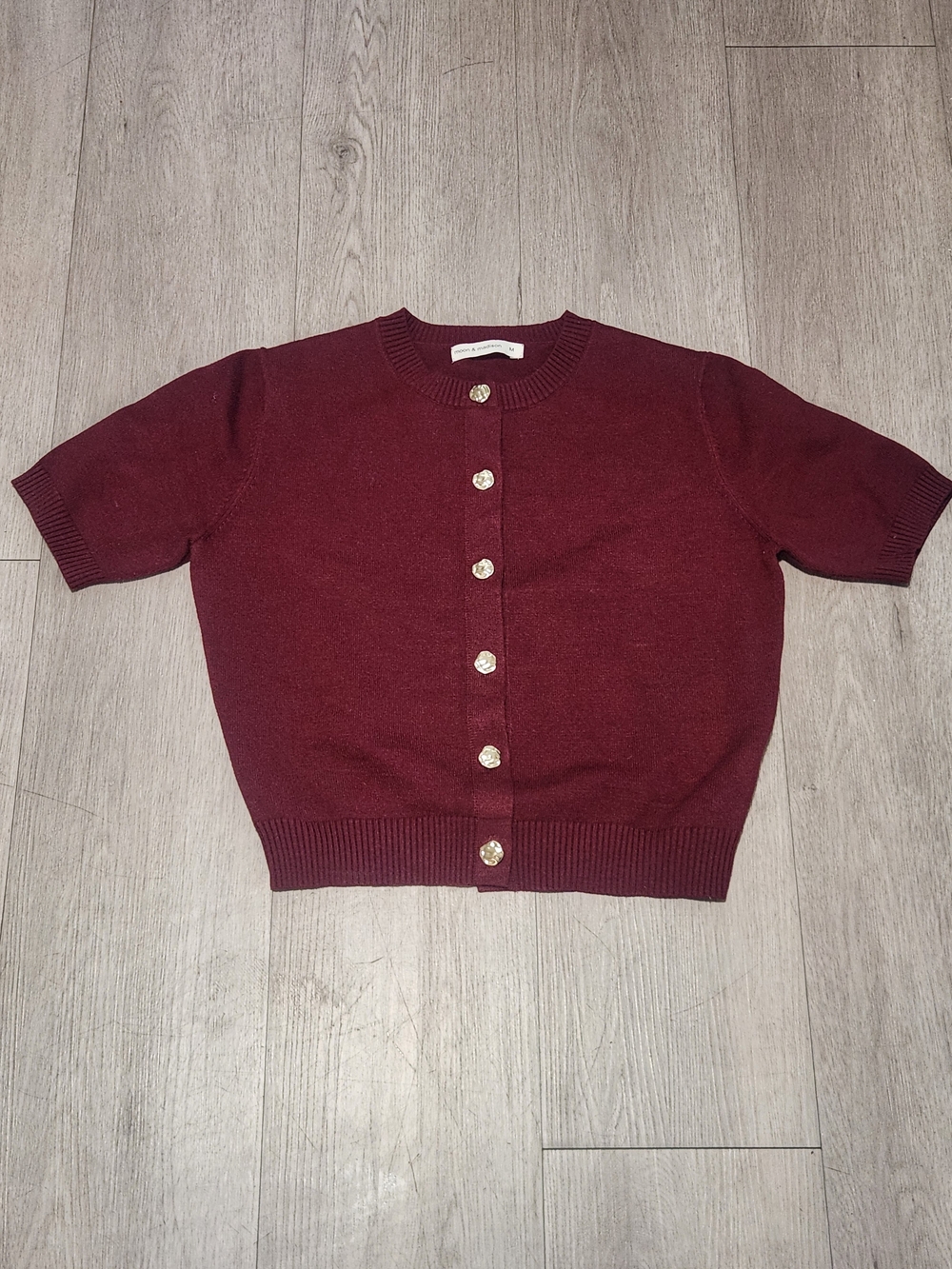 Moon & Madison Burgundy Short Sleeve Gold Button Cardigan